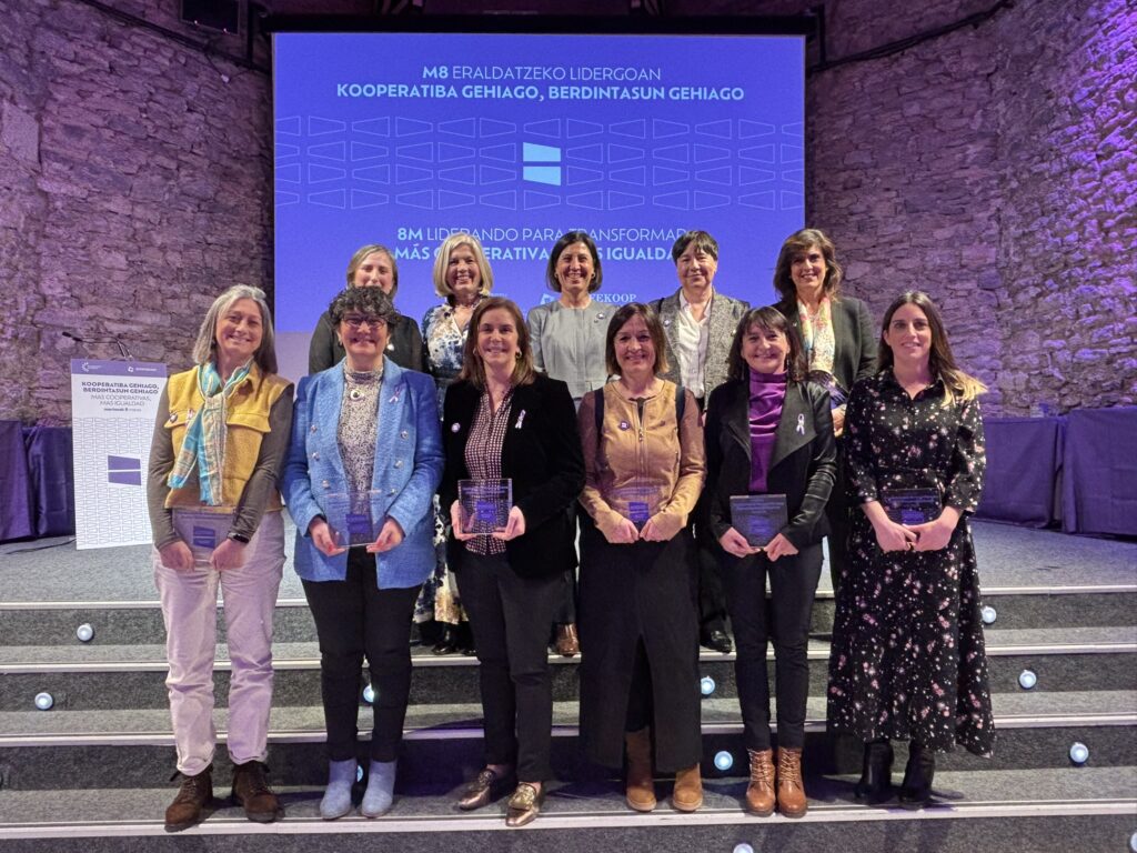 ALBISTEAK 6 Elkarrekin bidea eginez